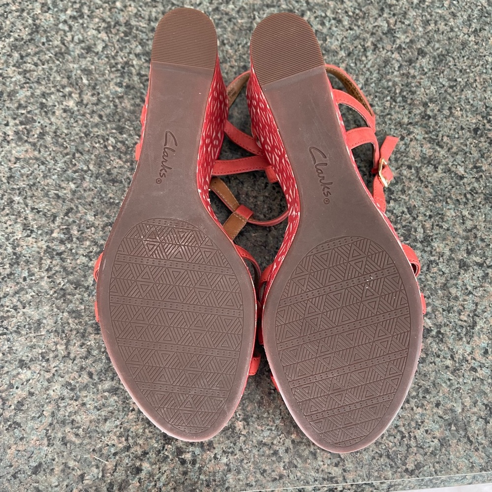 Clark’s Wedge Sandal - Coral color - sz 11 - Picture 6 of 6